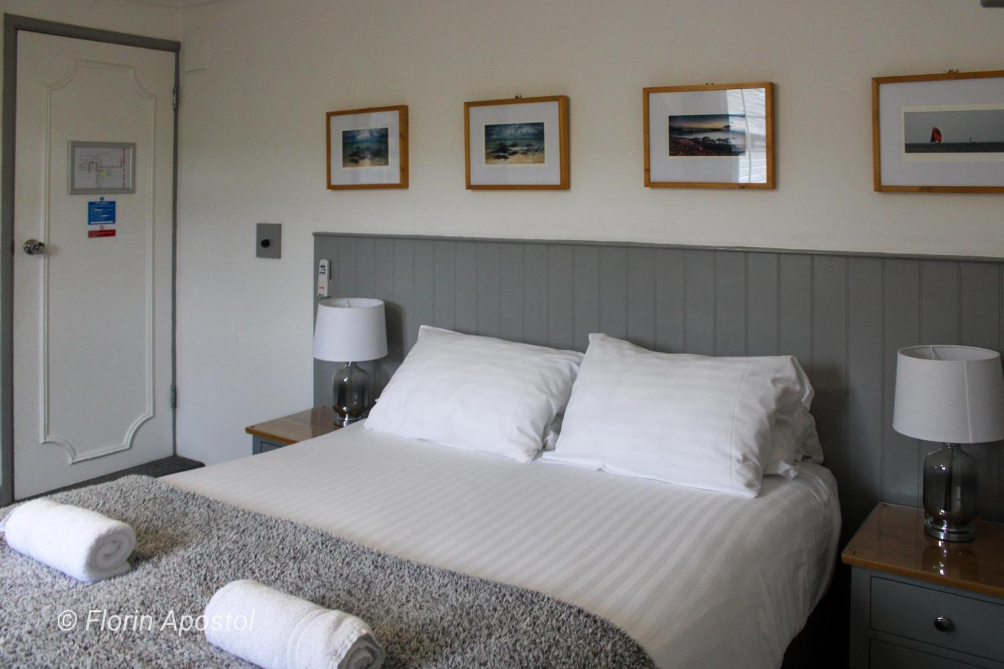 The Wight Mouse Inn Chale 외부 사진